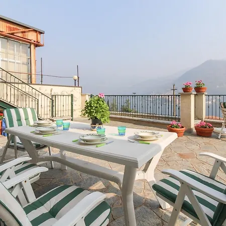 A Terrace For Daydreaming Near Como Διαμέρισμα Moltrasio
