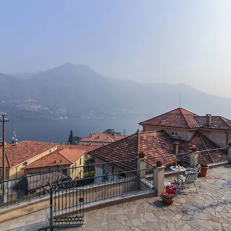 A Terrace For Daydreaming Near Como アパート